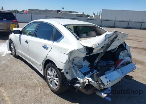 2014 Nissan Altima 2.5 S z USA, uszkodzony, nr VIN 1N4AL3AP5EN238791